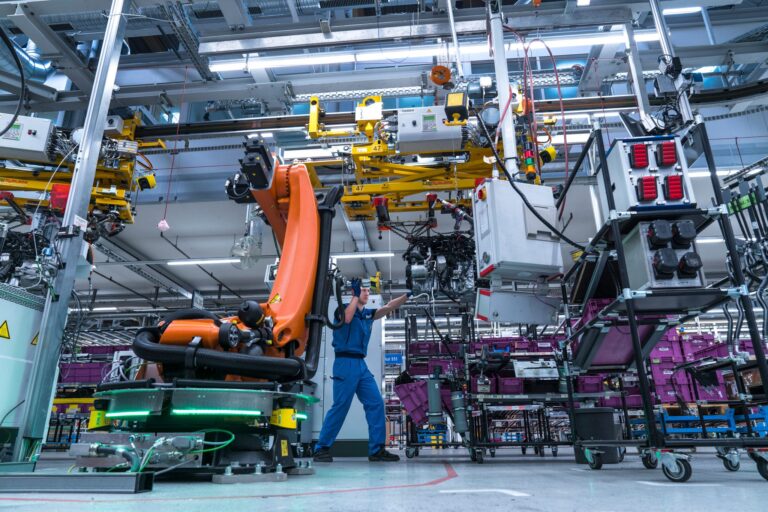 Bmw shop robot factory