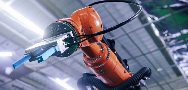 Self learning robotic sales arm