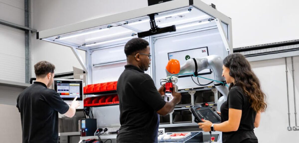 Researchers build robotic workbench for smart factory applications ...